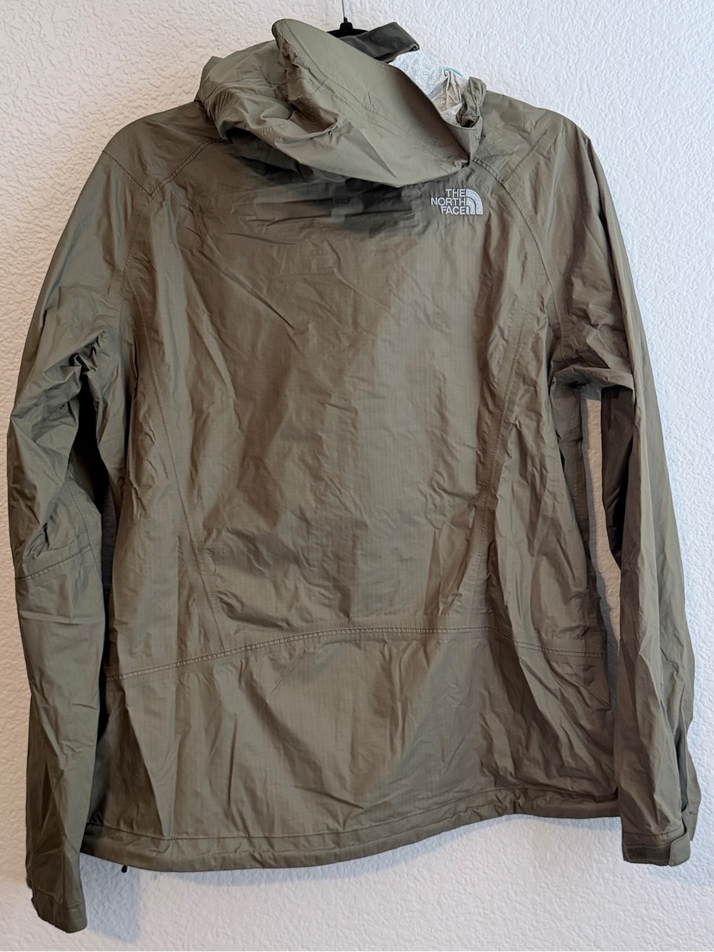 The North Face Venture HyVent 2.5L Rain Jacket with Mint Green Accents Medium - Picture 2 of 14
